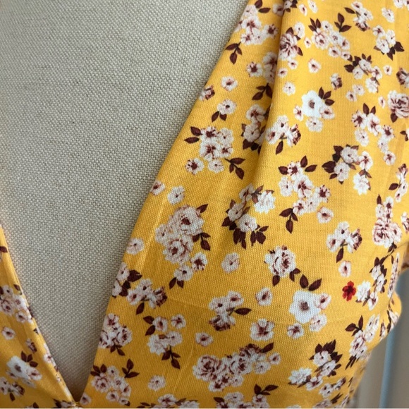 Soft, Flowy Halter Mini Dress - Picture 4 of 8